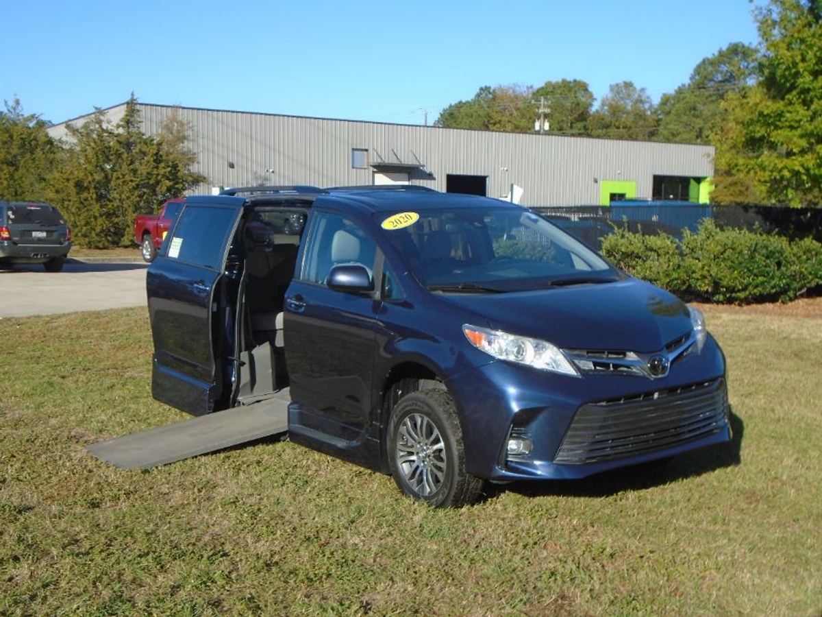 2020 TOYOTA SIENNA - Image 9