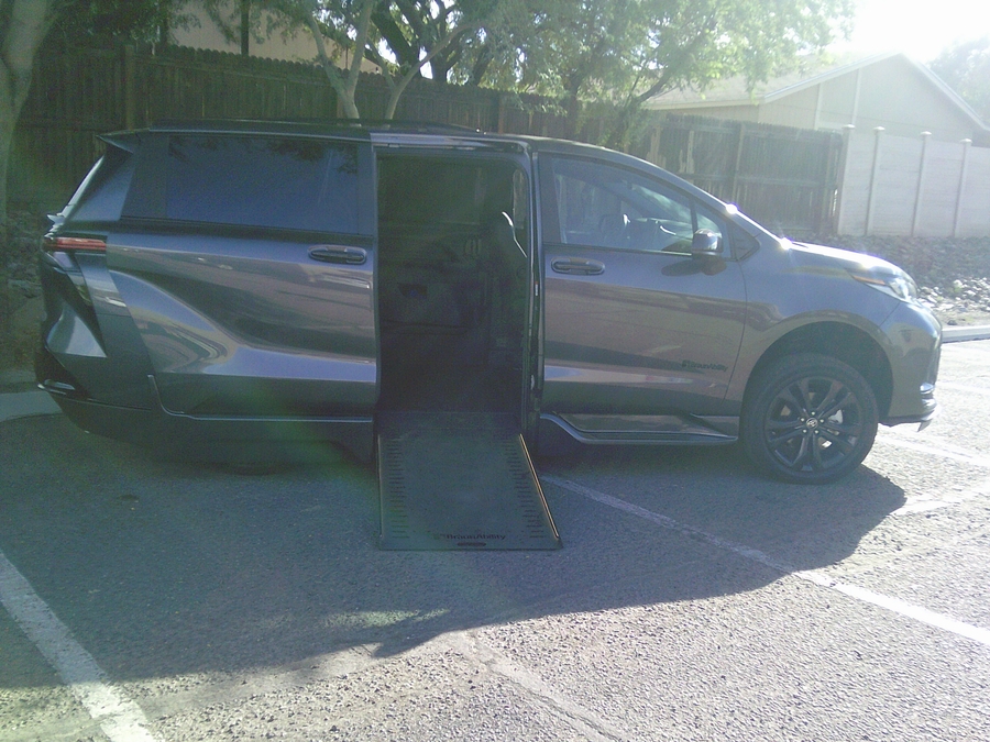 Used 2025 Toyota Sienna Hybrid XSE Sport - BraunAbility Side Entry In Floor Automatic Ramp
