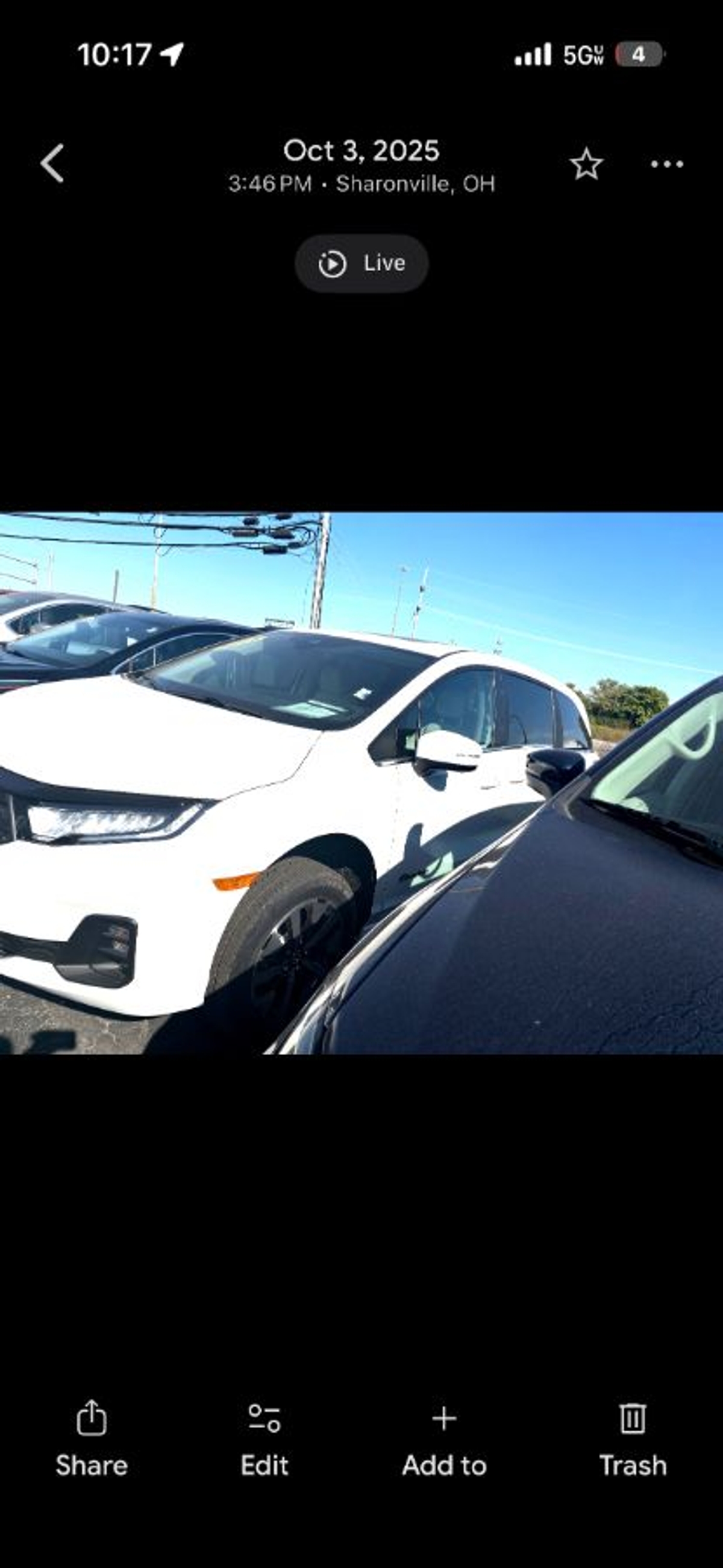 White Honda Odyssey image number 8