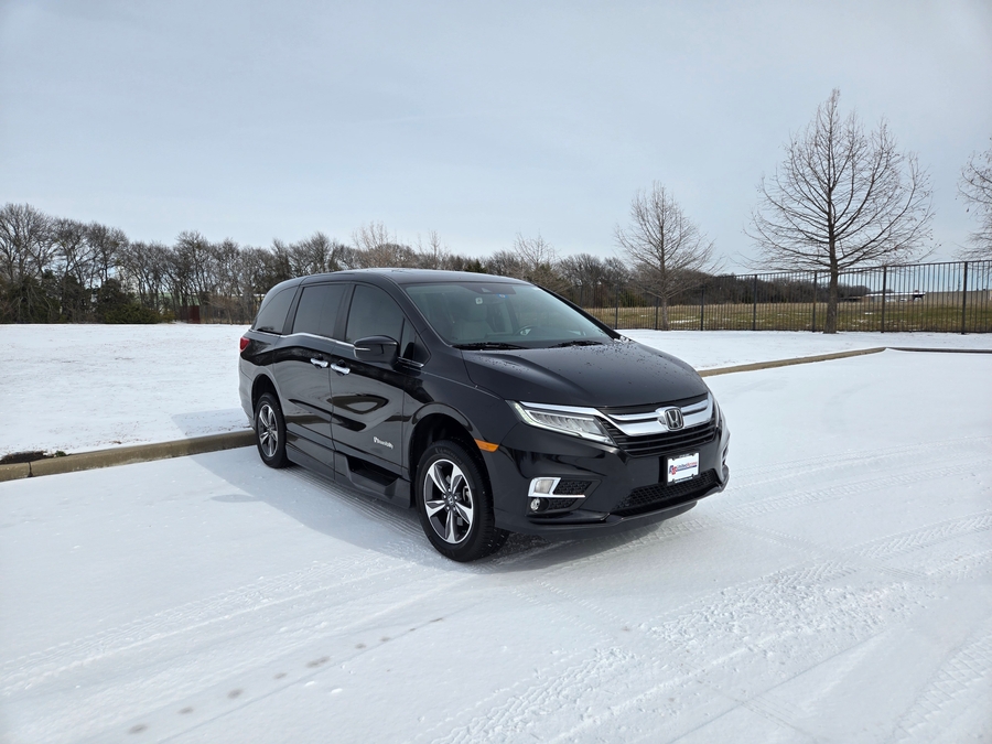 Used 2019 Honda Odyssey Touring - BraunAbility Side Entry Entry In Floor Automatic Ramp