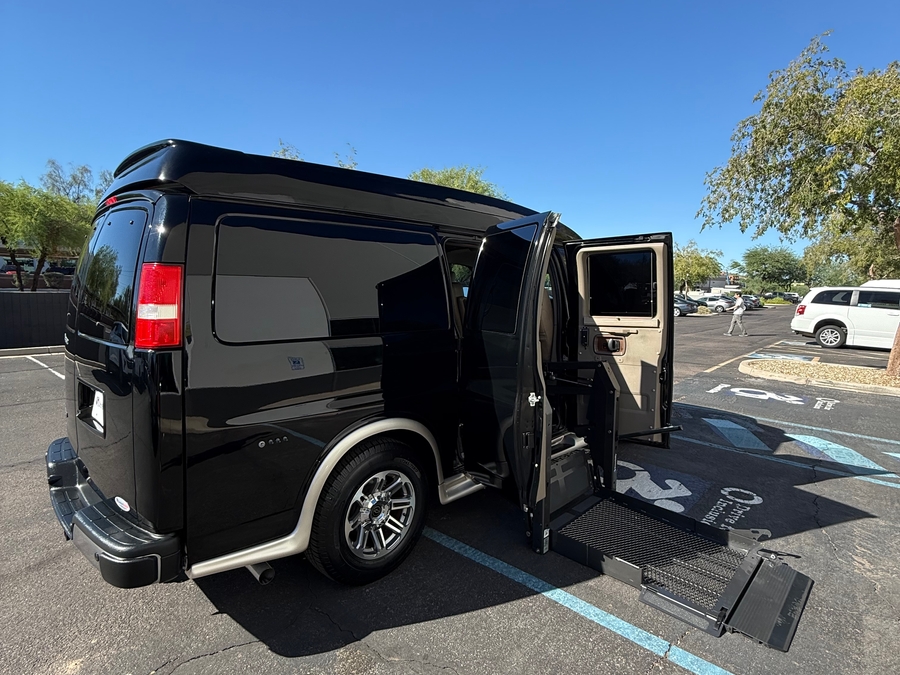 Used 2019 Chevrolet Express 2500 3dr Cargo Van - OTH Side Entry Lift Automatic Ramp