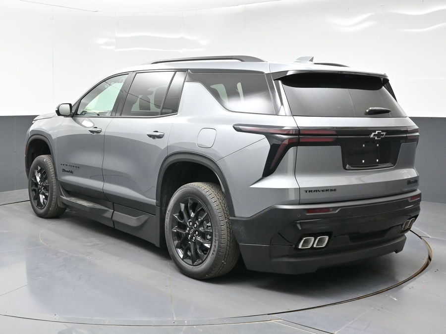 New 2026 Chevrolet Traverse 1LT Midnight - BraunAbility Side Entry Entry In Floor Automatic Ramp