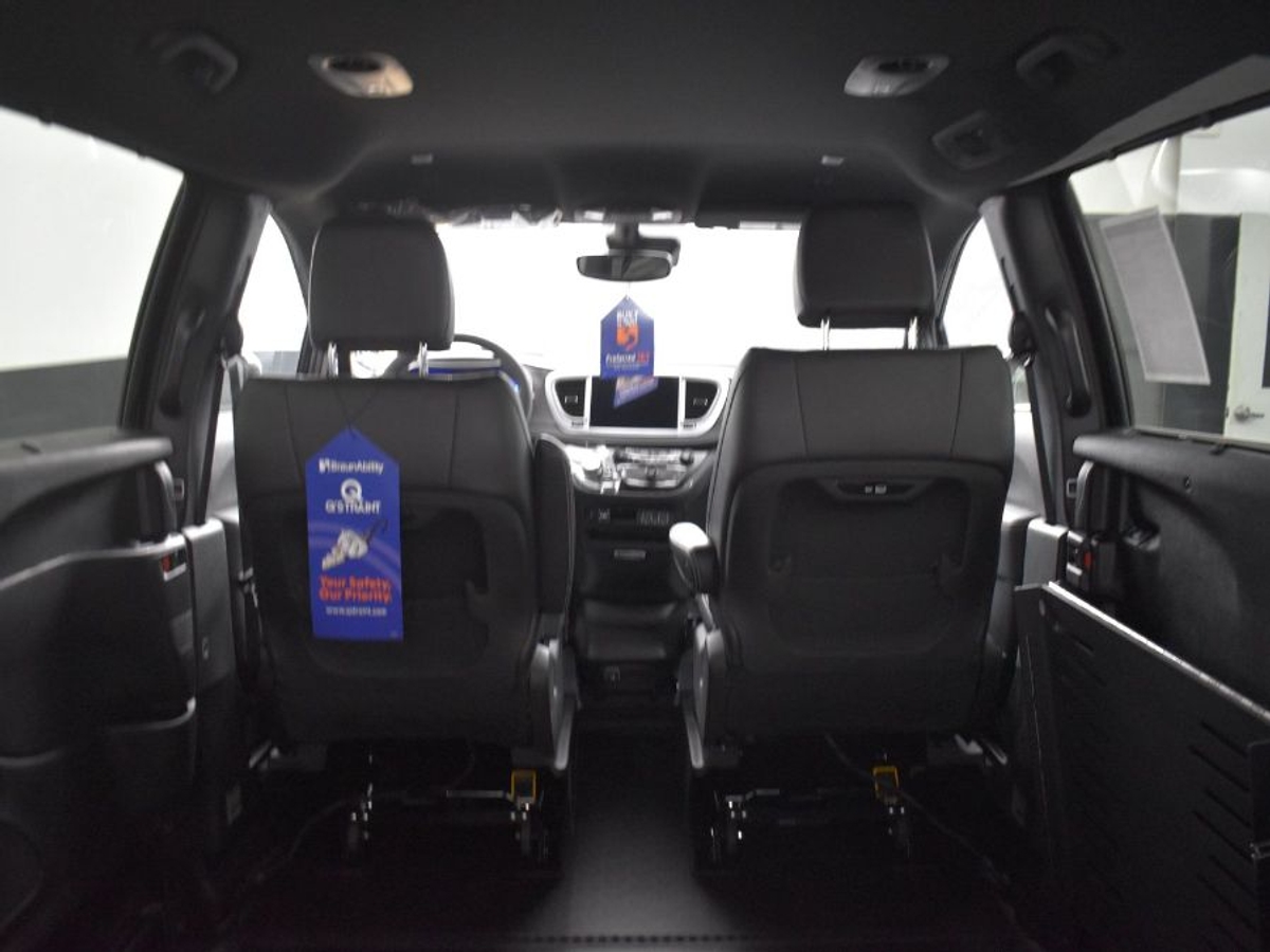 2025 CHRYSLER PACIFICA - Image 15