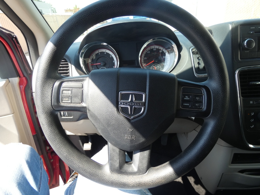 2016 Dodge Grand Caravan SE - Photo 9