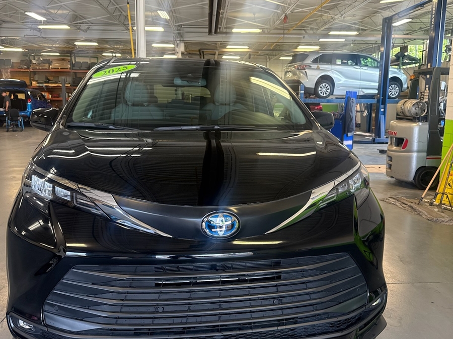 Black Toyota Sienna with Side Entry Automatic In Floor ramp