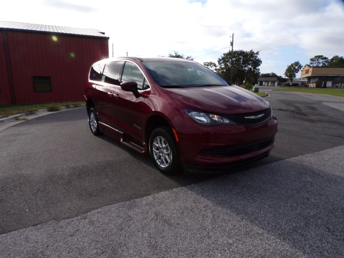 2023 CHRYSLER VOYAGER - Image 11