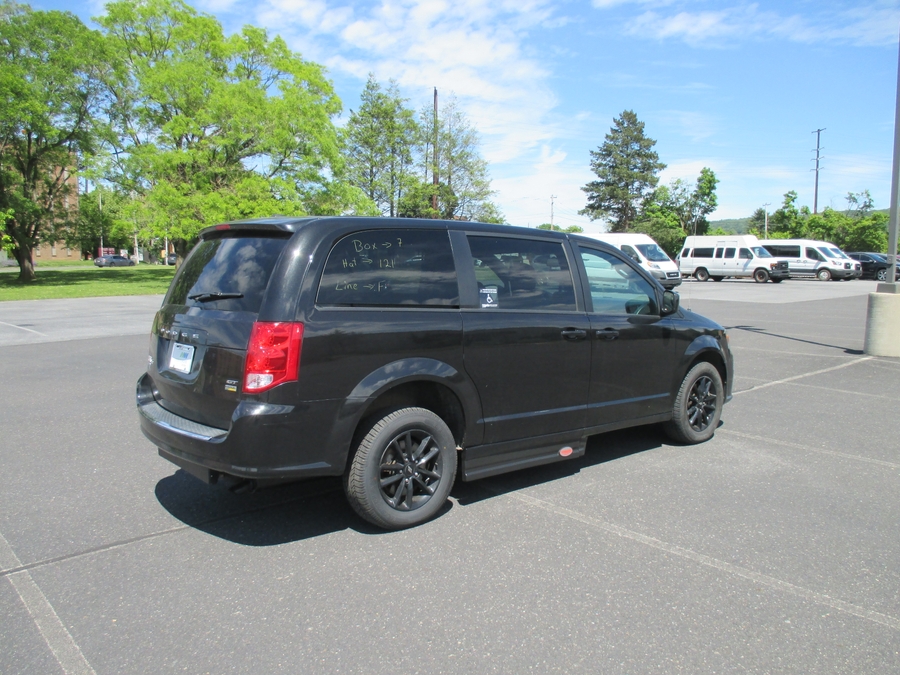 Red Dodge Grand Caravan image number 5