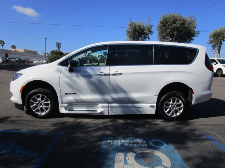 Used 2024 Chrysler Voyager LX - BraunAbility Side Entry Entry Fold Out Automatic Ramp