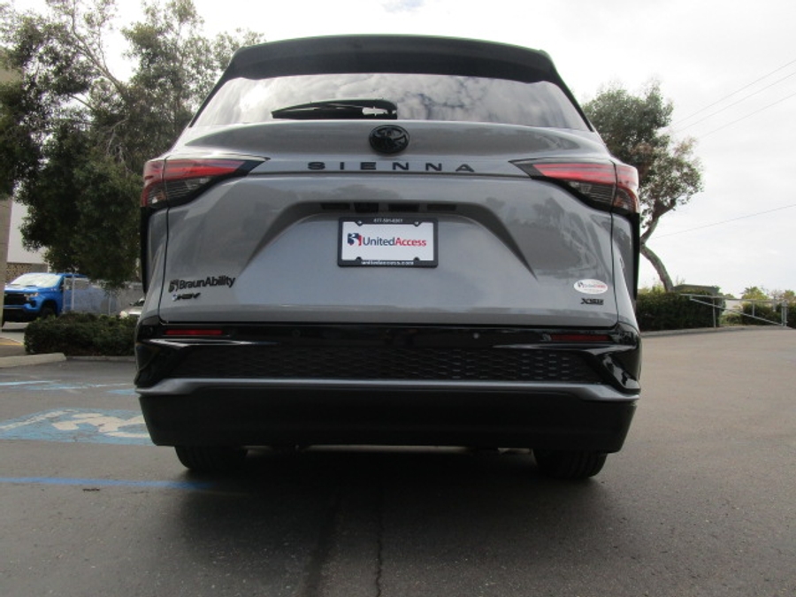 New 2026 Toyota Sienna Hybrid XSE Sport - BraunAbility Side Entry Fold Out Automatic Ramp