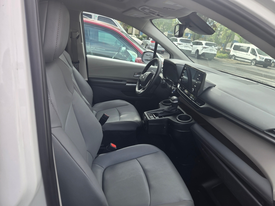 Used 2024 Toyota Sienna Hybrid XLE Base - BraunAbility Side Entry In Floor Automatic Ramp