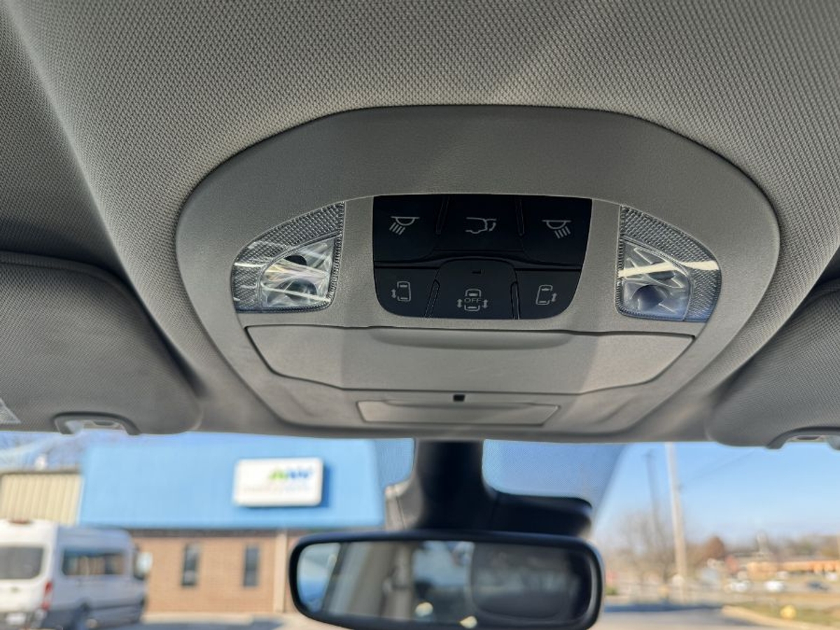 2024 CHRYSLER PACIFICA - Image 12