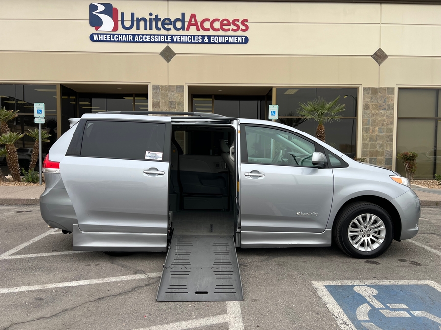 Used 2012 Toyota Sienna XLE - BraunAbility Side Entry Entry Fold Out Automatic Ramp