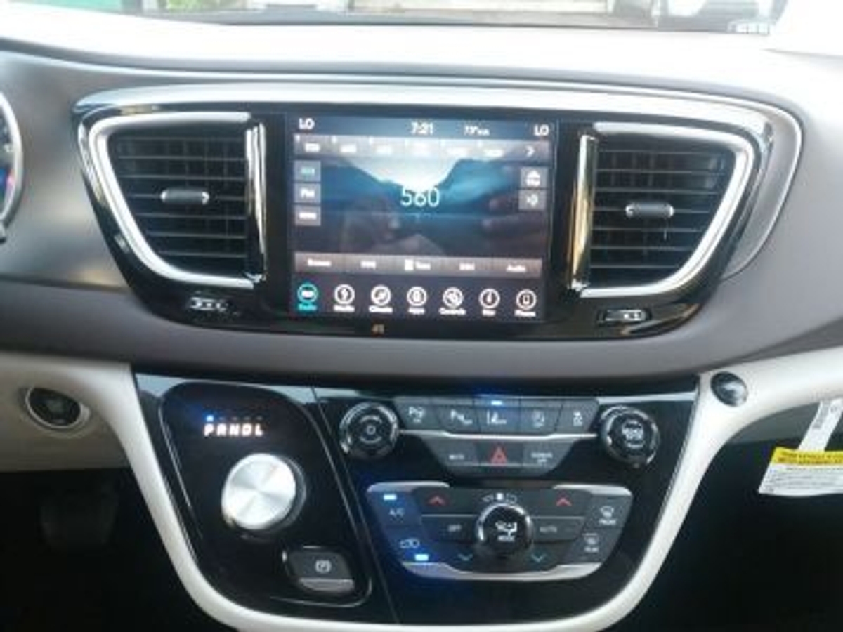 Red Chrysler Pacifica image number 5