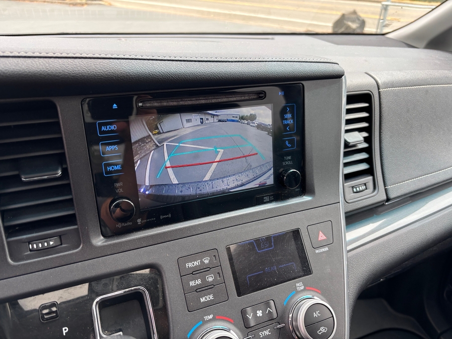 Used 2016 Toyota Sienna SE - BraunAbility Side Entry In Floor Automatic Ramp