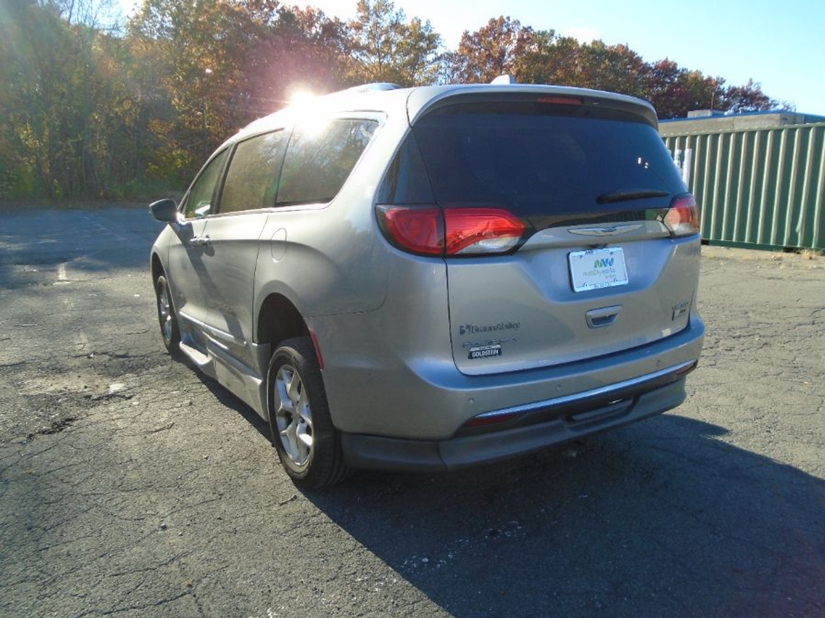 2020 CHRYSLER PACIFICA - Image 14