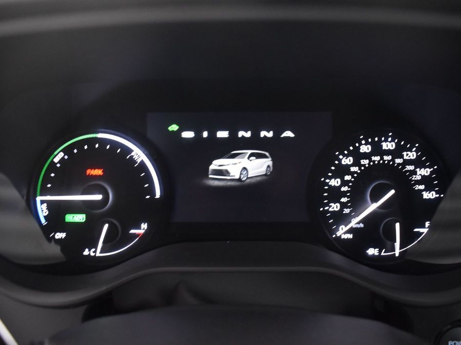 New 2025 Toyota Sienna Hybrid XLE Plus - BraunAbility Side Entry Entry In Floor Automatic Ramp