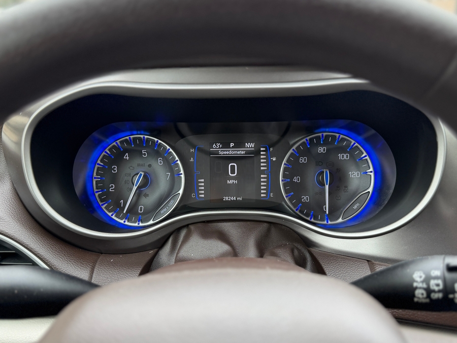 Used 2018 Chrysler Pacifica Touring - VMI Side Entry Entry In Floor Automatic Ramp