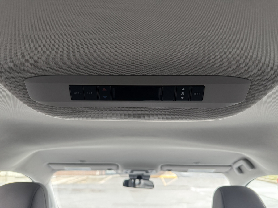 2025 TOYOTA SIENNA - Image 7