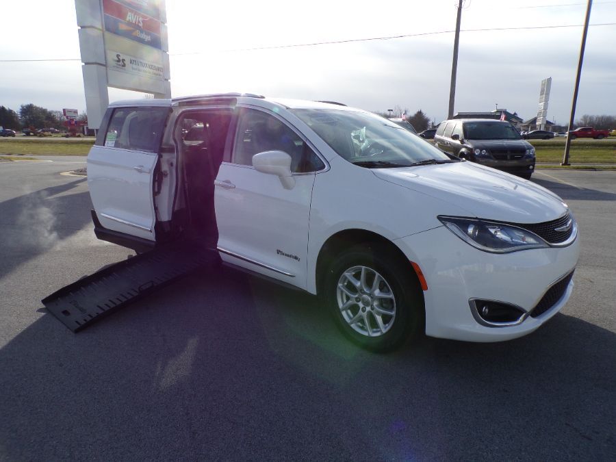 White Chrysler Pacifica with Side Entry Automatic Fold Out ramp