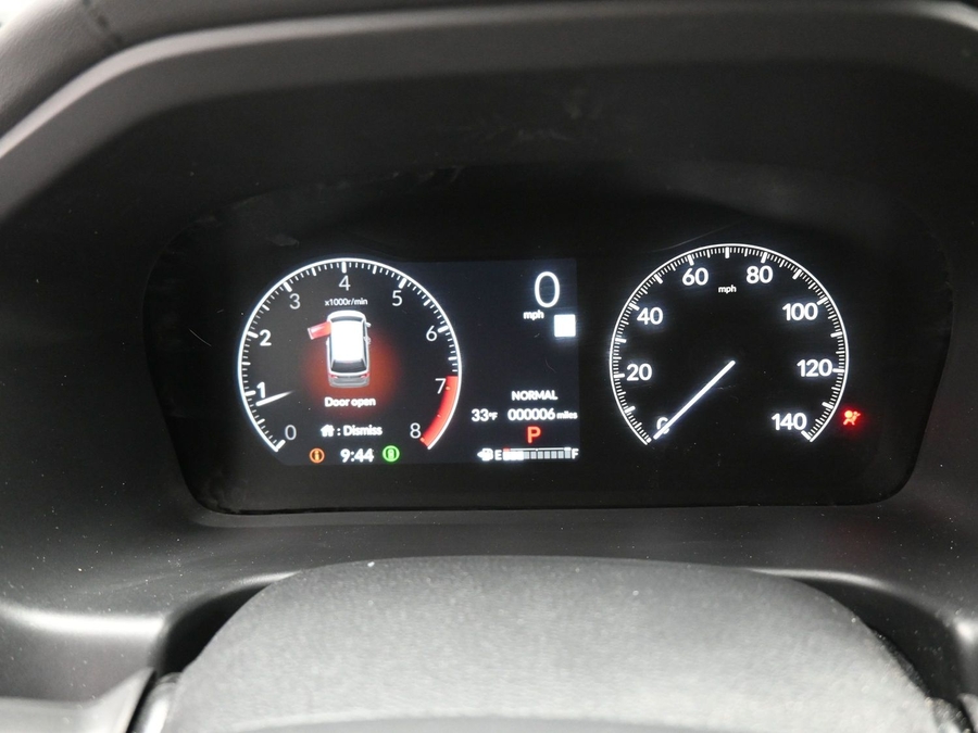 Red Honda Odyssey image number 15