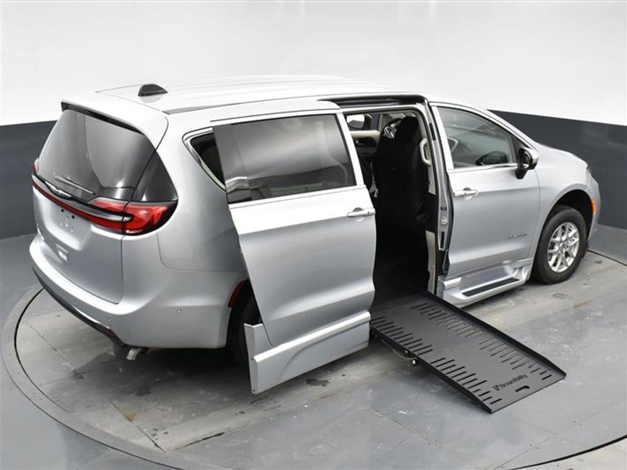 Used 2024 Chrysler Voyager LX - BraunAbility Side Entry Entry Fold Out Automatic Ramp