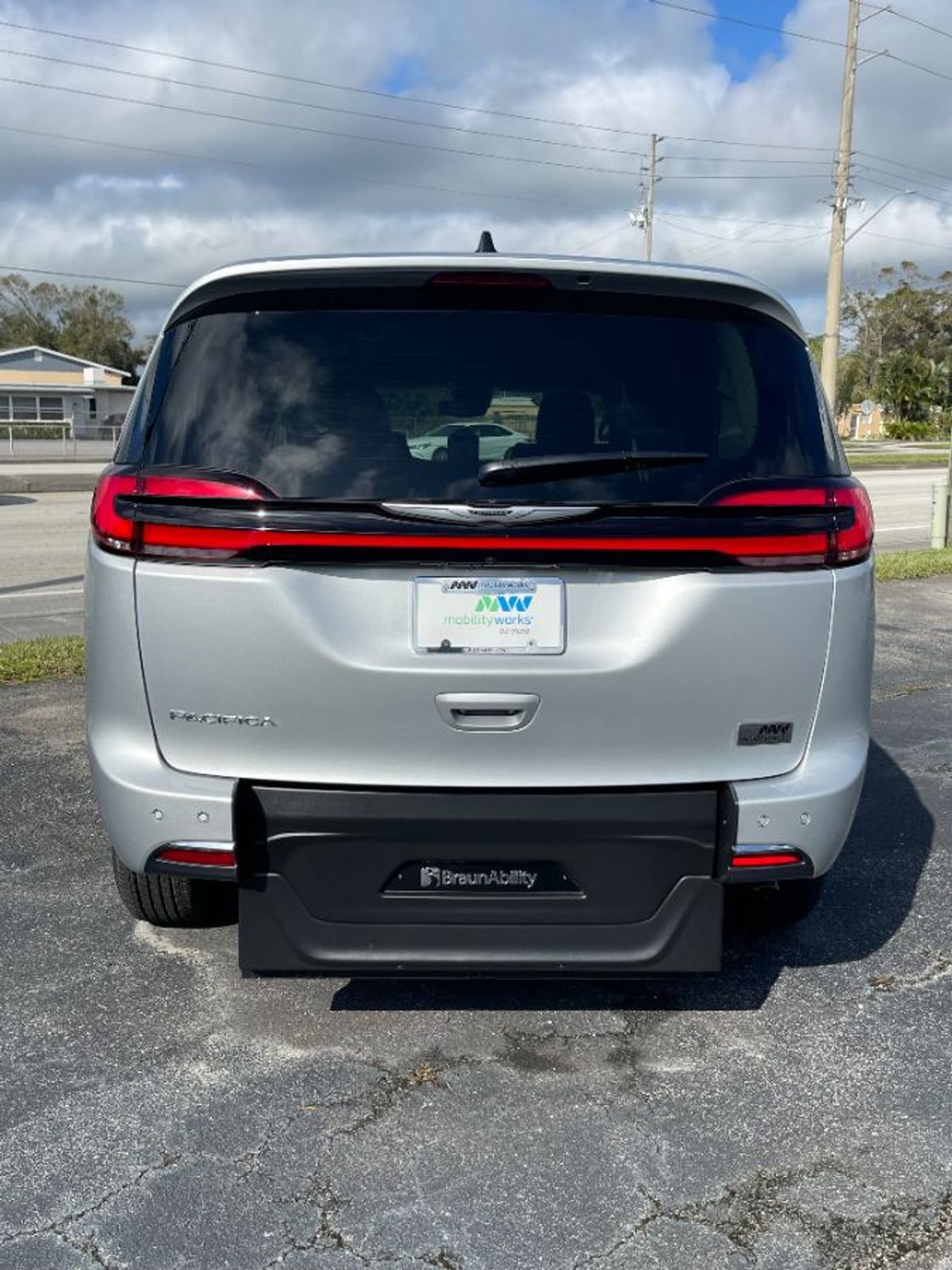 2024 CHRYSLER PACIFICA - Image 6