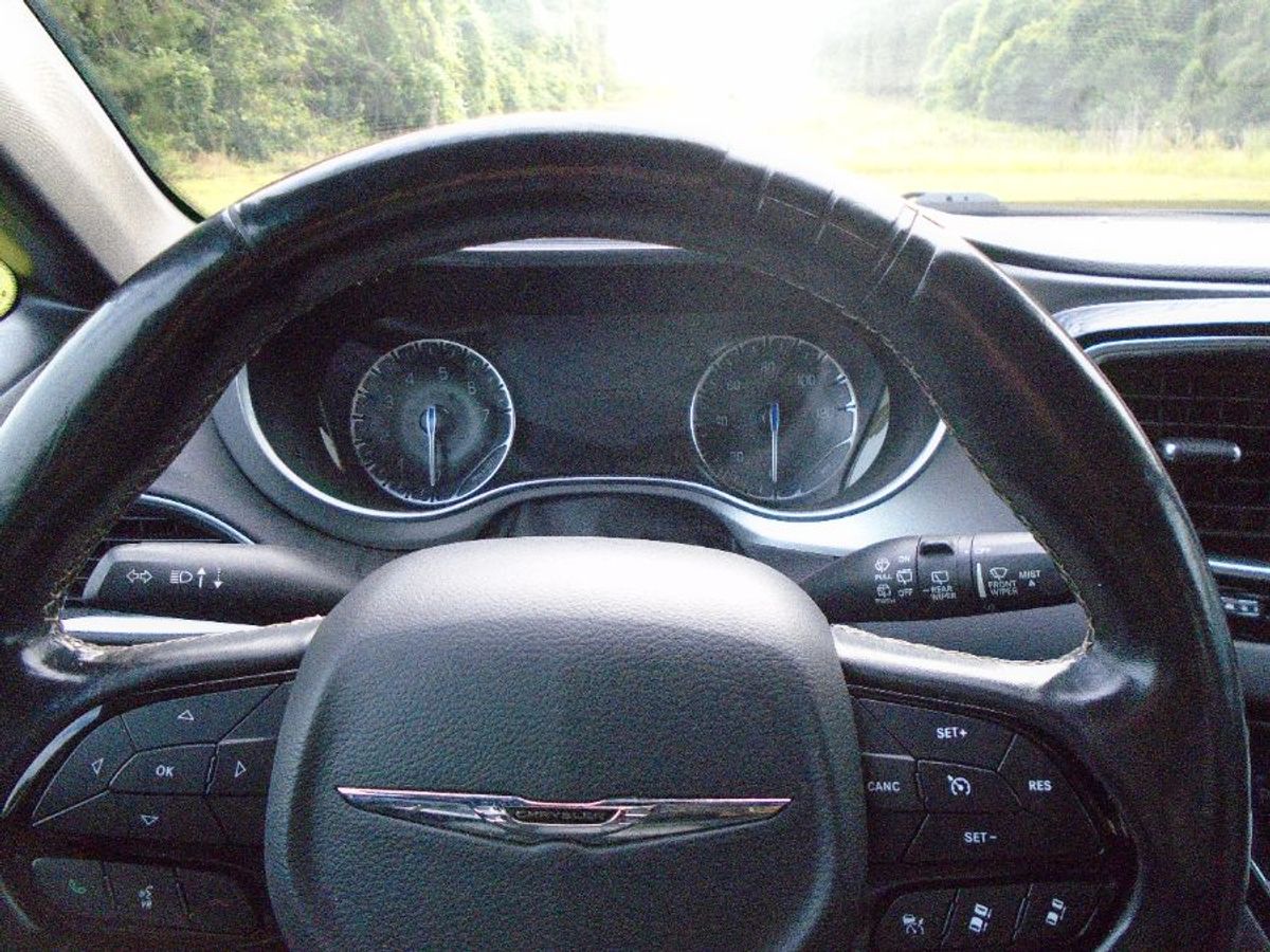 2019 CHRYSLER PACIFICA - Image 2