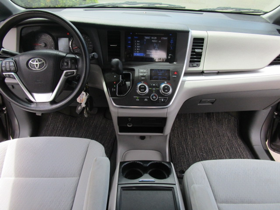 Used 2015 Toyota Sienna LE - FRE Rear Entry Entry Fold Out Manual Ramp