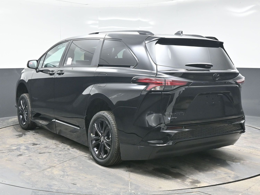 New 2026 Toyota Sienna Hybrid XSE Sport - BraunAbility Side Entry Entry In Floor Automatic Ramp
