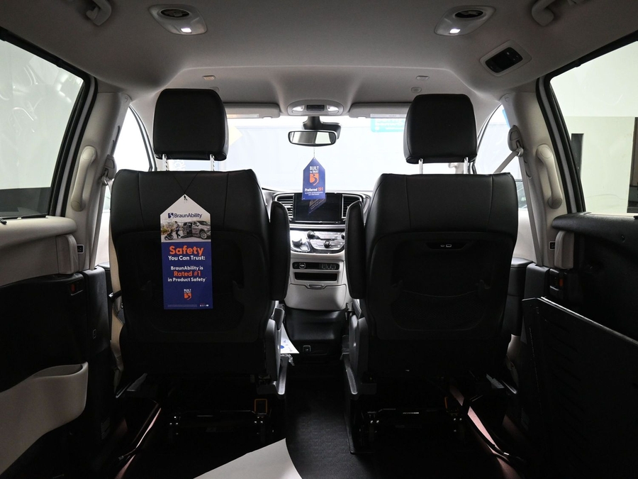 Used 2024 Chrysler Pacifica Touring L - BraunAbility Side Entry Entry Fold Out Automatic Ramp