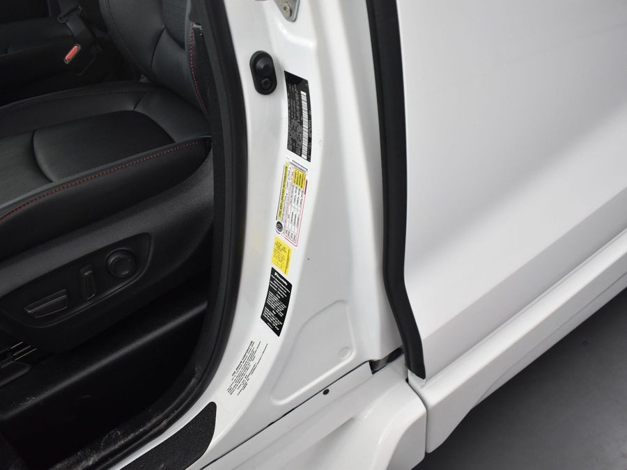 New 2025 Toyota Sienna Hybrid XSE Sport - BraunAbility Side Entry Entry In Floor Automatic Ramp
