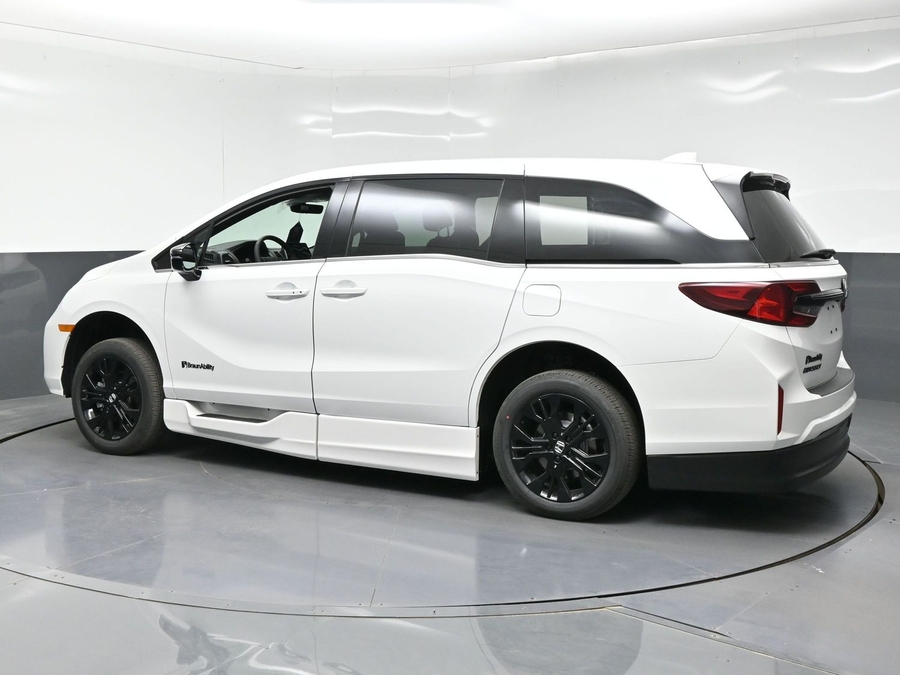 New 2026 Honda Odyssey Sport - BraunAbility Side Entry Entry In Floor Automatic Ramp