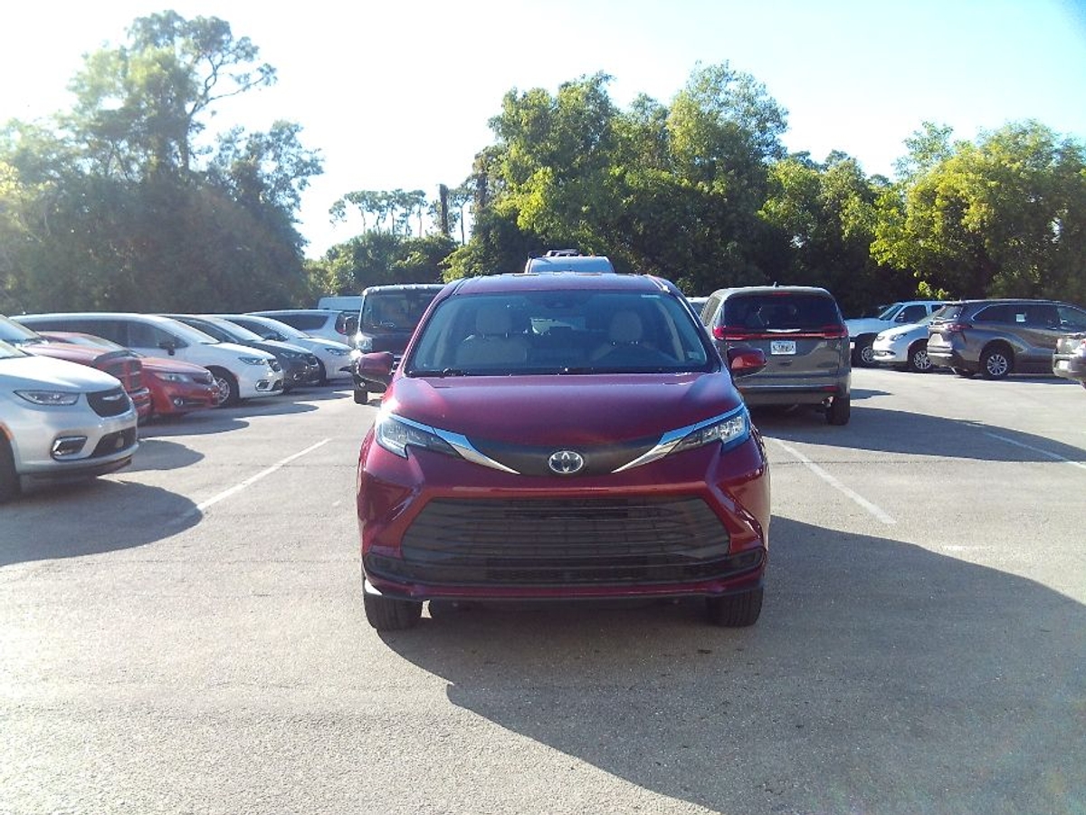 2022 TOYOTA SIENNA - Image 2