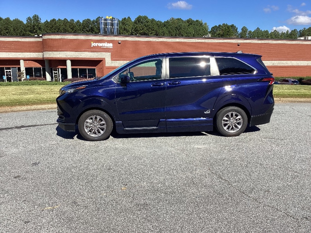 2022 TOYOTA SIENNA - Image 4