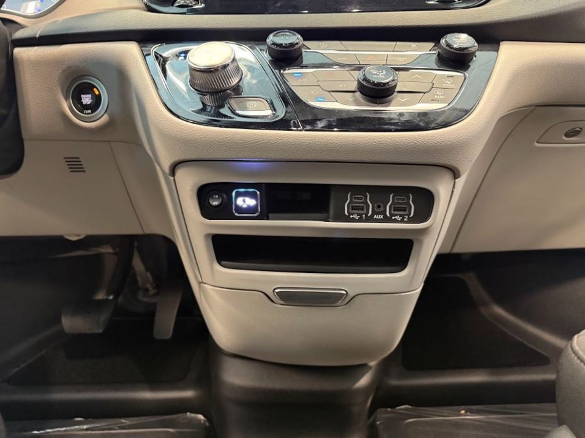 2023 CHRYSLER VOYAGER - Image 17