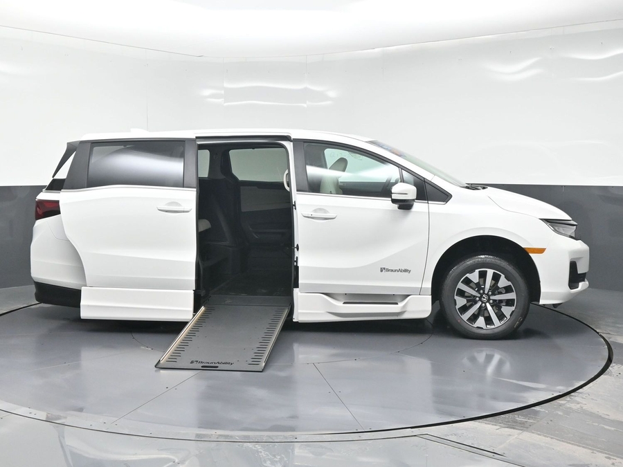 New 2026 Honda Odyssey EX-L - BraunAbility Side Entry Entry In Floor Automatic Ramp