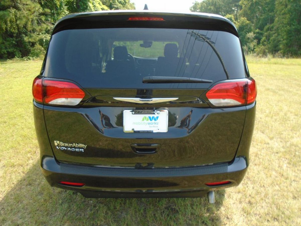 2023 CHRYSLER VOYAGER - Image 18