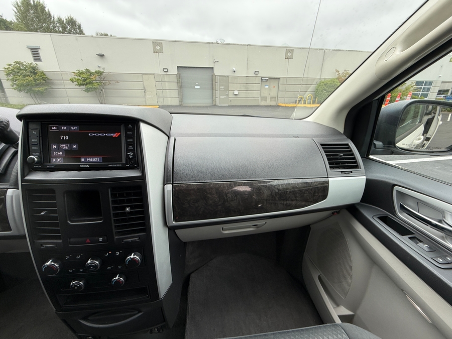 Used 2010 Dodge Grand Caravan SXT - VMI Side Entry In Floor Automatic Ramp