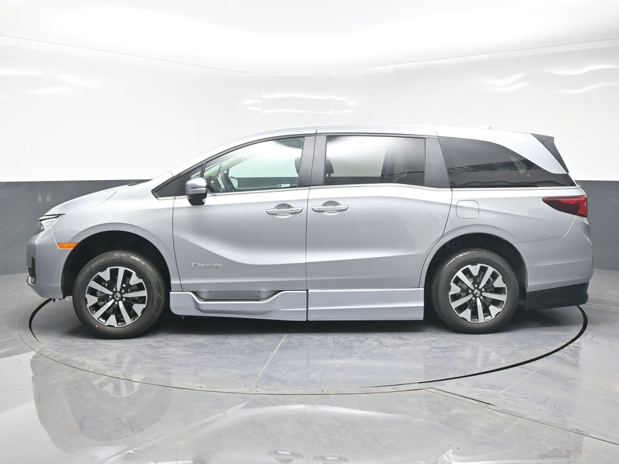 New 2026 Honda Odyssey EX-L - BraunAbility Side Entry Entry In Floor Automatic Ramp