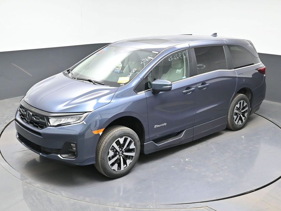 Blue Honda Odyssey image number 17