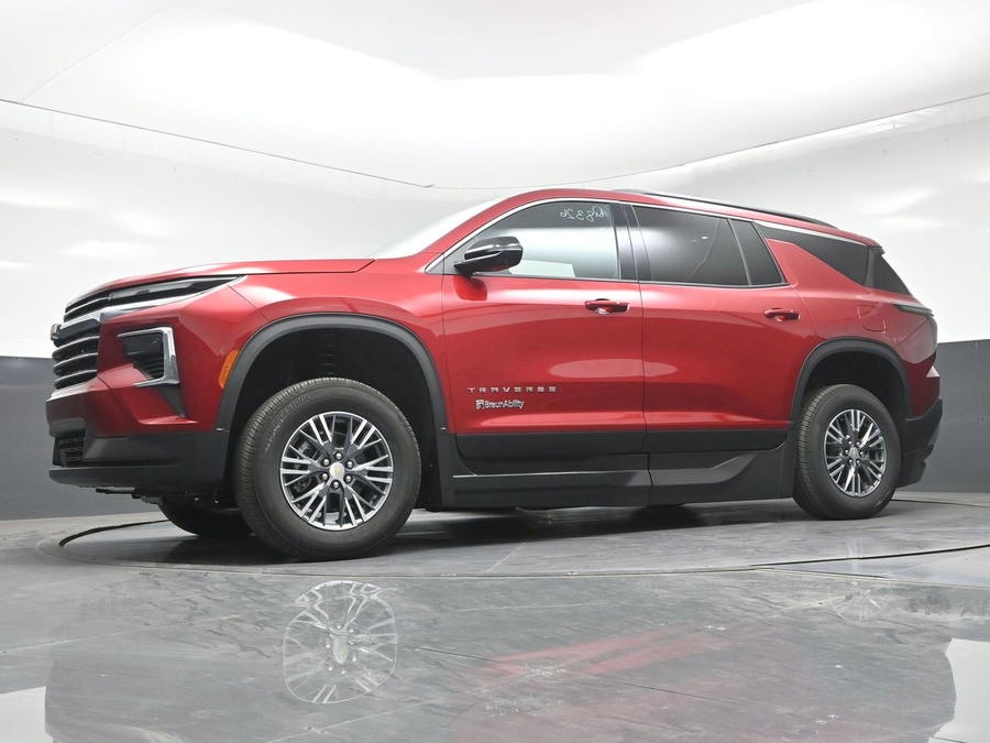 New 2026 Chevrolet Traverse 1LT - BraunAbility Side Entry In Floor Automatic Ramp