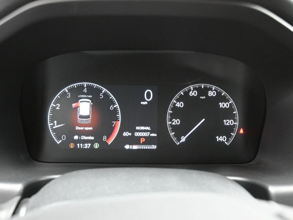 Black Honda Odyssey image number 15
