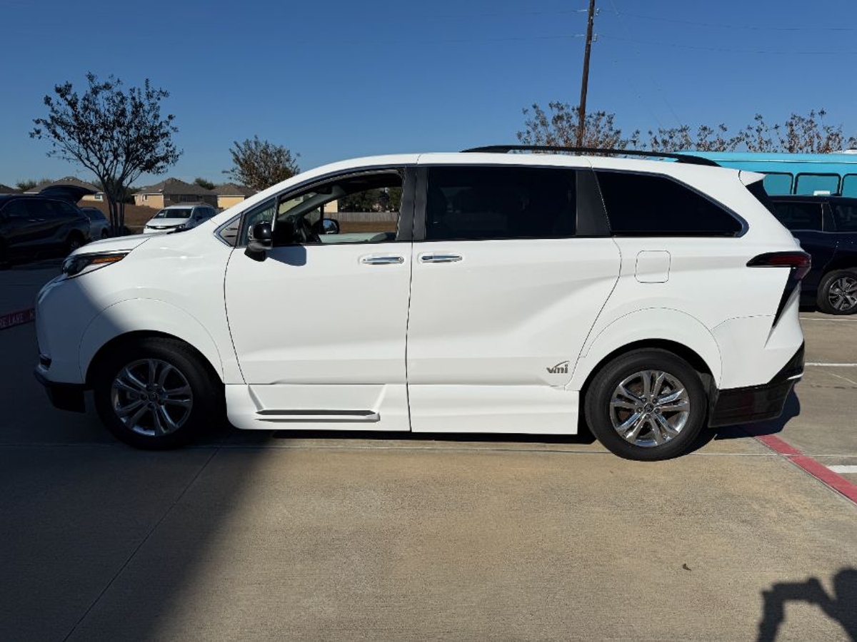 2023 TOYOTA SIENNA - Image 6