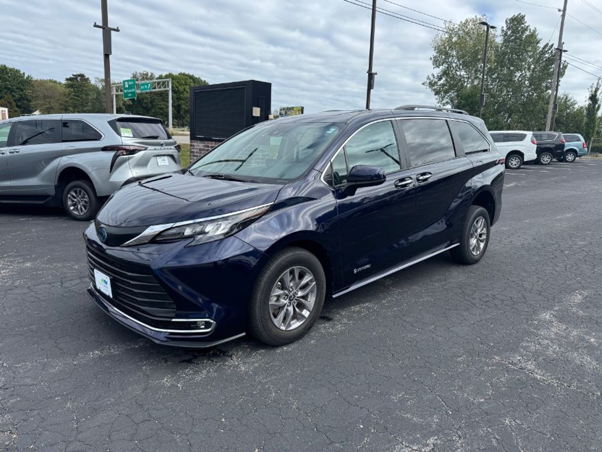 2024 TOYOTA SIENNA - Image 4