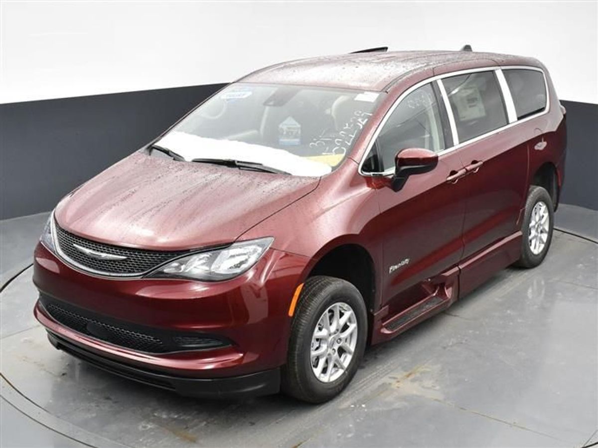 2023 CHRYSLER VOYAGER - Image 4