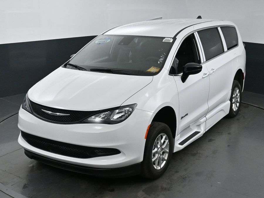 New 2025 Chrysler Voyager LX - BraunAbility Side Entry Entry Fold Out Automatic Ramp