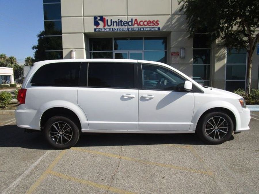 Used 2019 Dodge Grand Caravan GT - International Mobility Rear Entry Entry Fold Out Manual Ramp