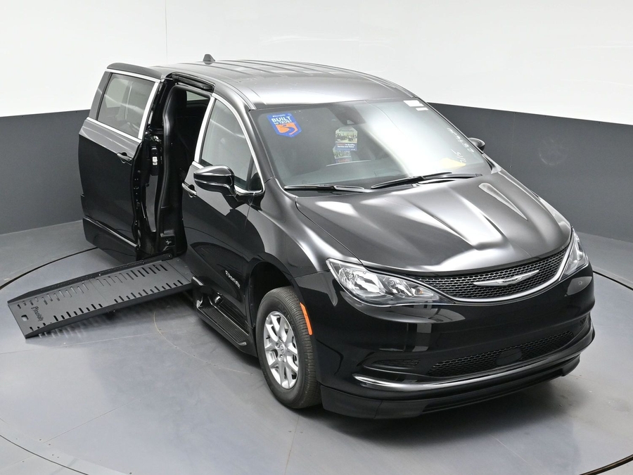 New 2026 Chrysler Voyager LX - BraunAbility Side Entry Fold Out Automatic Ramp