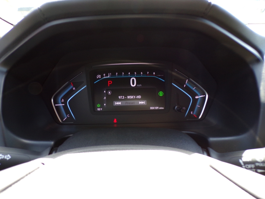 White Honda Odyssey image number 22