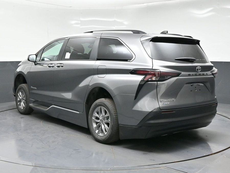 New 2026 Toyota Sienna Hybrid XLE Add - BraunAbility Side Entry Fold Out Automatic Ramp